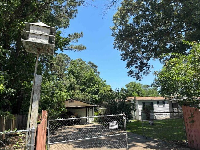 Foto del edificio - 133 Cherokee Ln