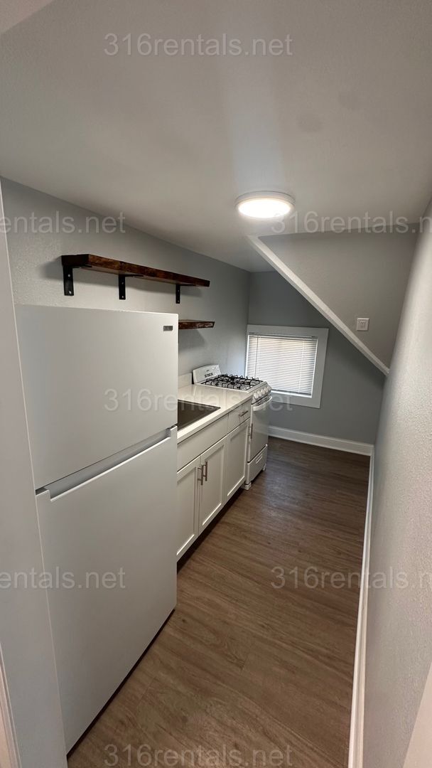 Foto del edificio - $750 - Studio / 1 bath - Beautiful newly renovated Multi-family home located in Delano