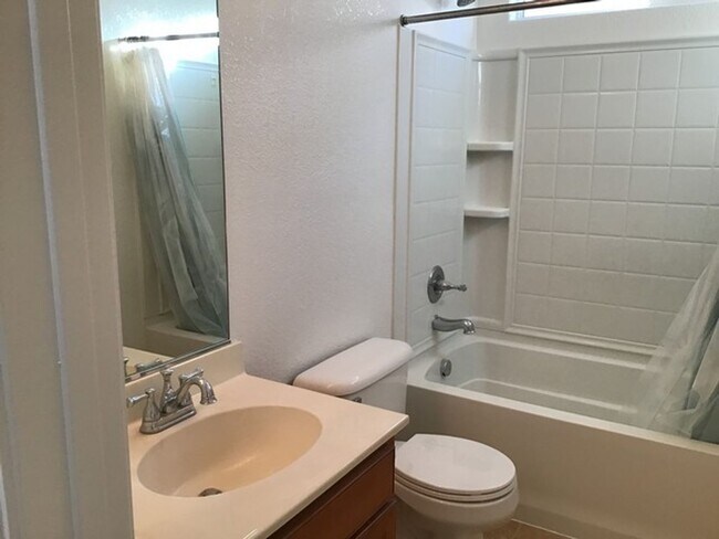 Building Photo - 3 Bedroom plus Den 2 Bath So. Reno Home