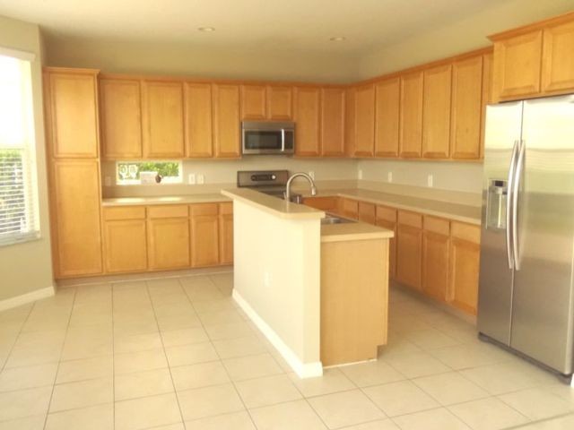 Building Photo - 9904 Springlake Cir