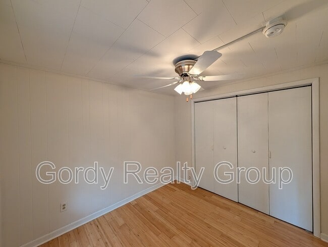Building Photo - 2941G Green Street
