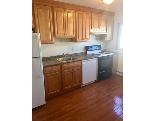 Primary Photo - 270 W 5th St