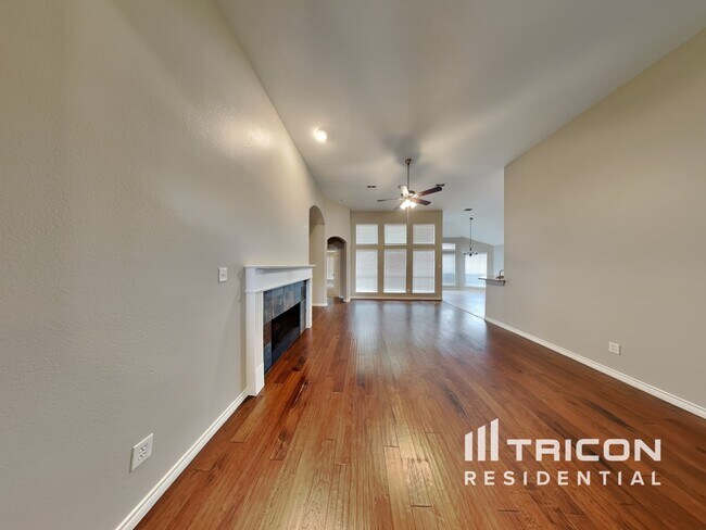 Foto del edificio - 5337 Warm Springs Trail