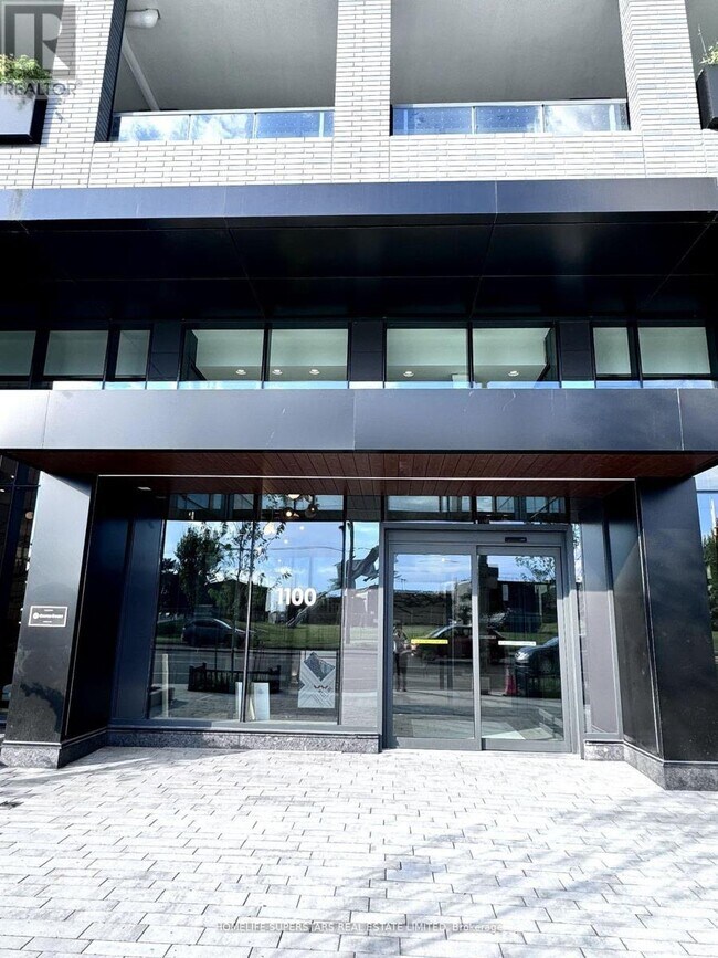 Photo du bâtiment - 1100 Sheppard Ave W