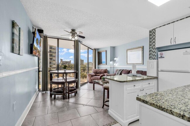 Foto del edificio - 2310 N Ocean Blvd