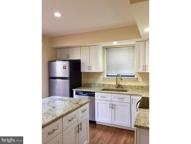 Building Photo - 130 Drakes Drum Dr