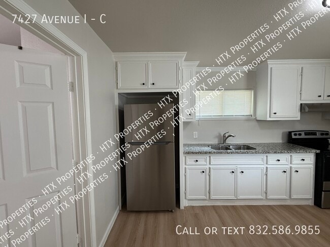 Building Photo - 7427 Avenue I