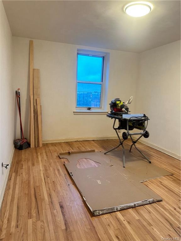 Foto del edificio - 5535 Netherland Ave