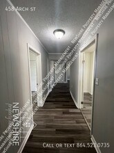 Building Photo - 458 Arch St