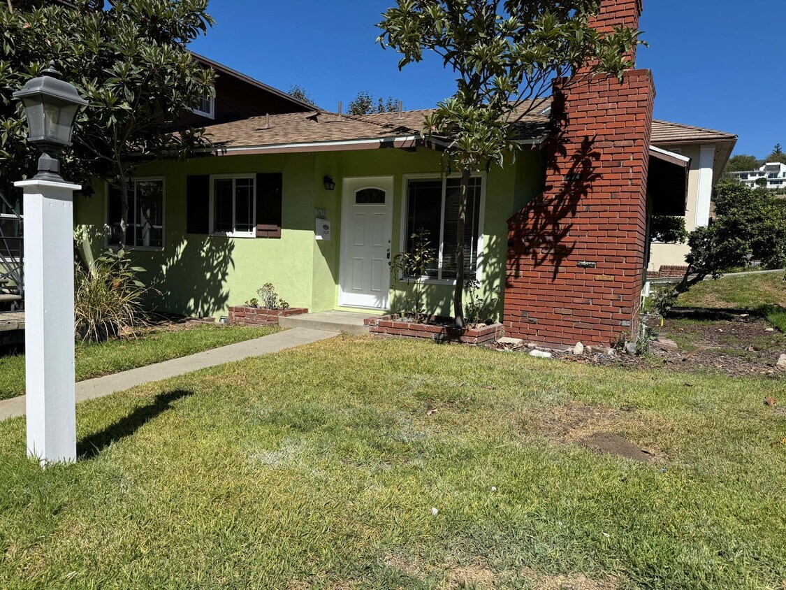 Primary Photo - 3639 Valihi Way
