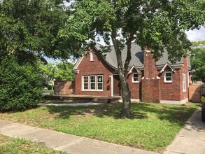 Building Photo - 301 Clifford St