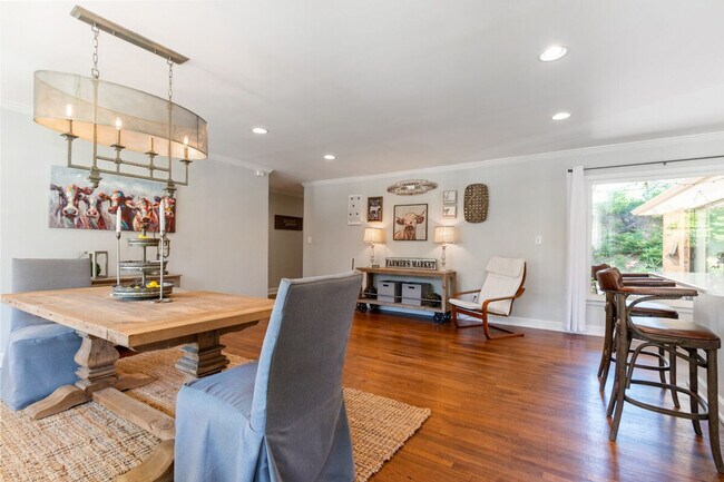 Foto del edificio - 3926 Pineview Dr SE