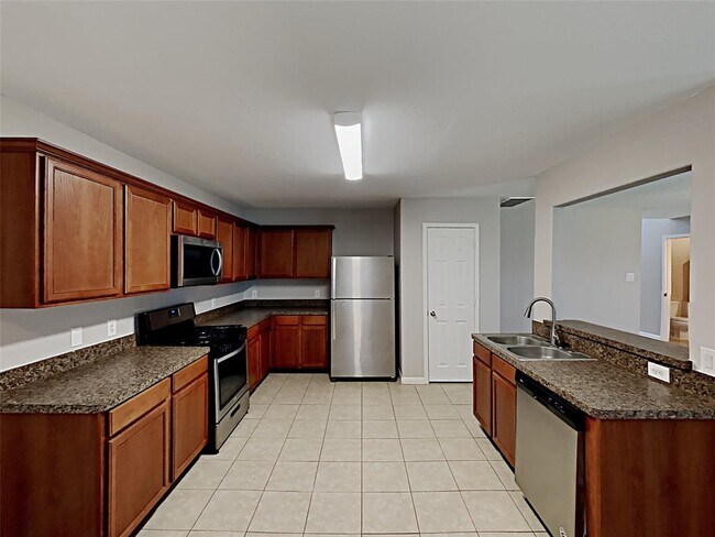 Building Photo - 616 Noble Grove Ln
