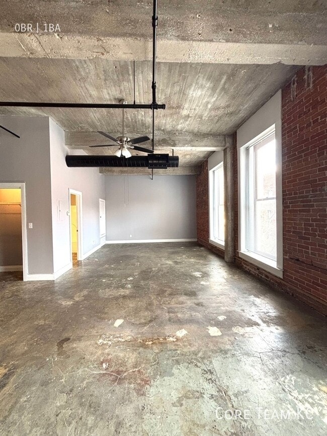 Building Photo - 500 Delaware St