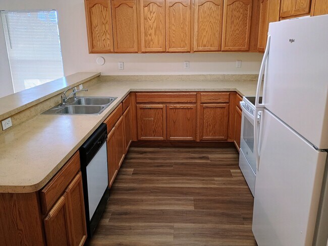 Foto del edificio - 7408 Mead Dr