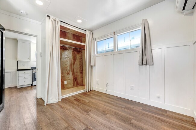 Foto del edificio - 10920 White Oak Ave