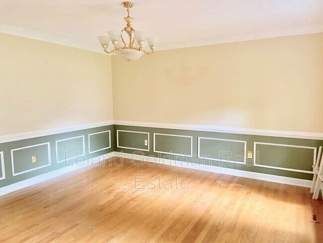 Building Photo - 1209 Claytor Ct
