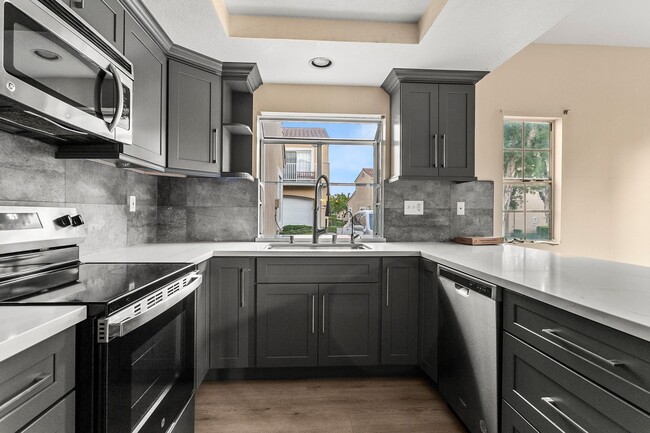 Building Photo - Dream Home in HOA Community!