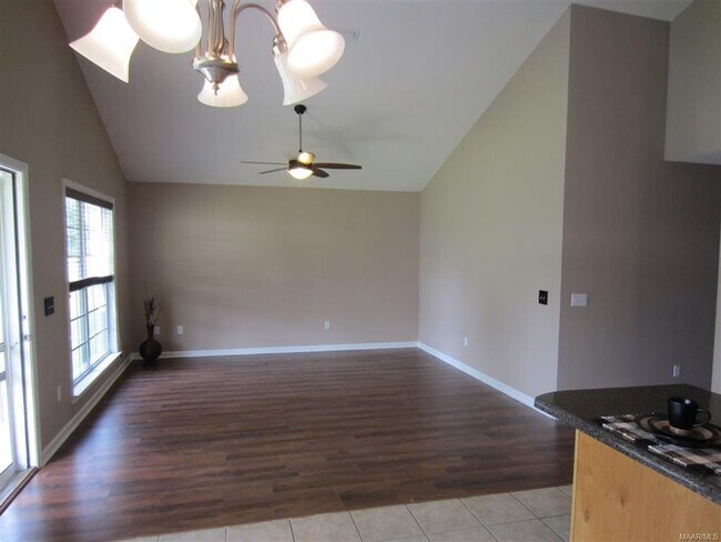 Foto del edificio - Available June!