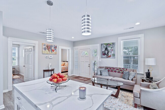 Foto del edificio - 1026 Astor Ave SW