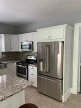 Building Photo - 221 N 8th St