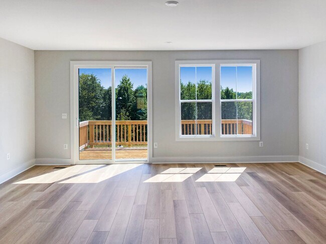 Foto del edificio - Luxurious 4 Bed/3.5 Bath Home in Short Pum...