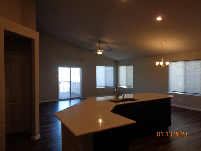 Foto del edificio - Main level living