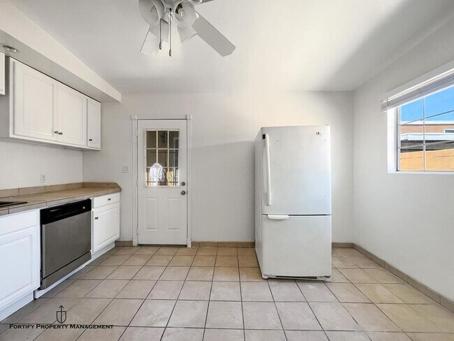Foto del edificio - 14826 Chadron Ave