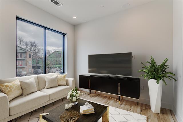 Foto del edificio - 5609 Live Oak St