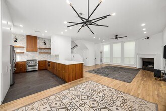 Building Photo - 1801 Oneil St