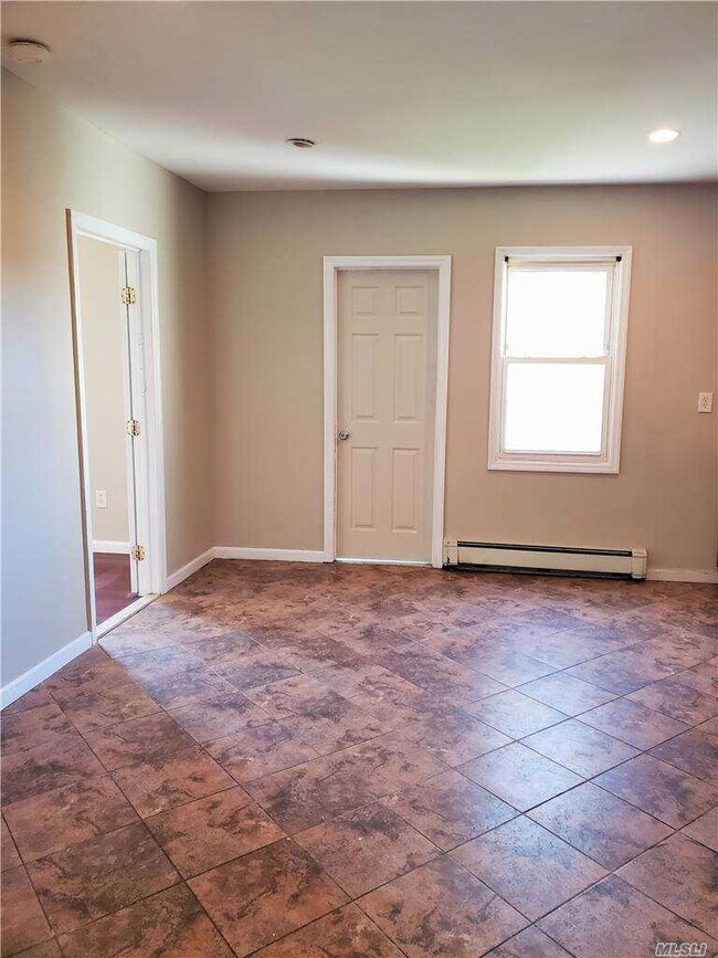 Foto del edificio - 33 Linden Pl