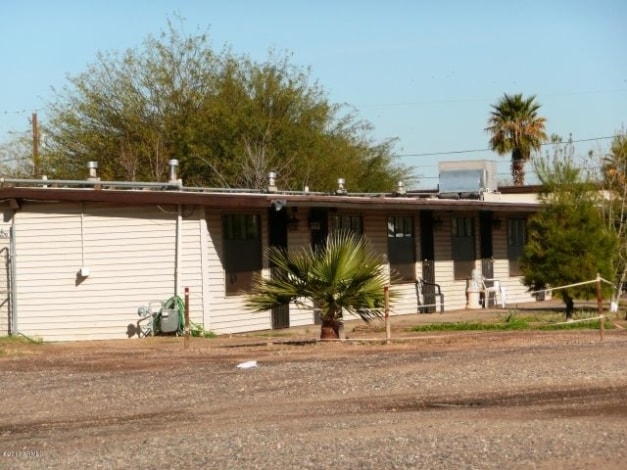 Building Photo - 7508 W Orangewood Ave