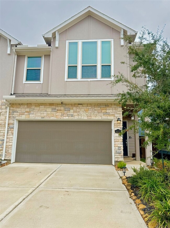 Foto del edificio - 4015 Champlain Wy