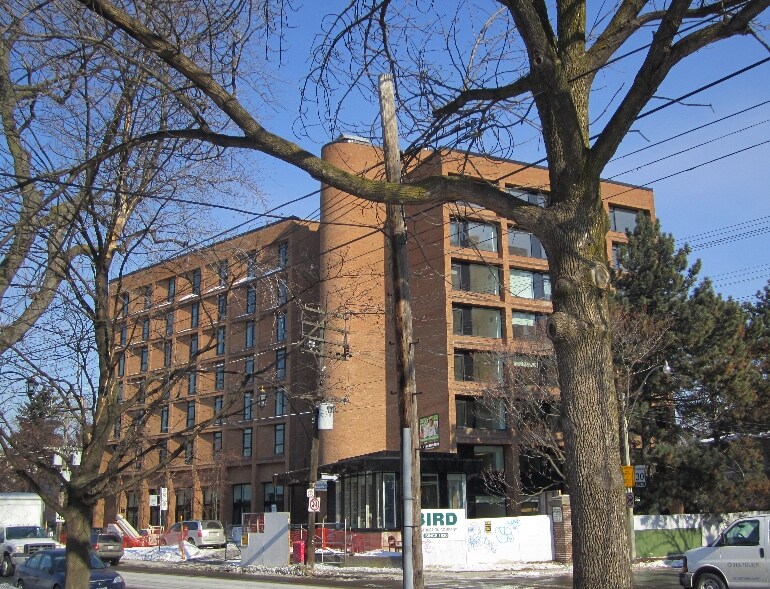 Photo du bâtiment - 717 Broadview Ave