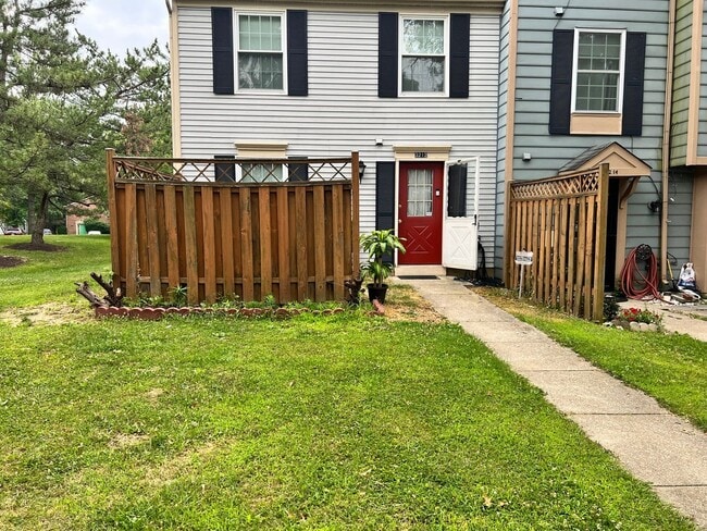 3212 Tapestry Cir