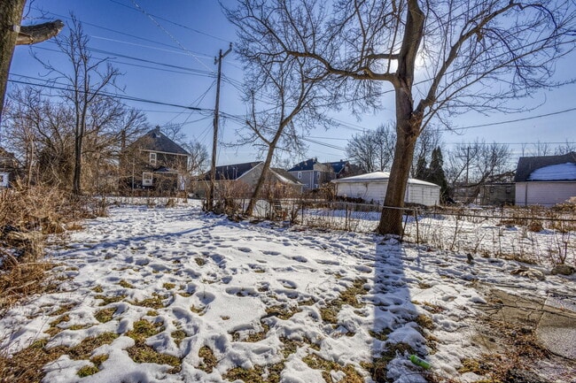 Building Photo - 550 Mt Vernon St