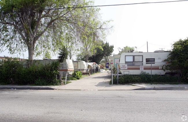 Alternate View - Magnolia Trailer Park