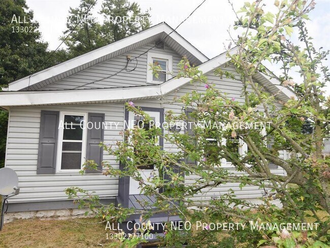 Building Photo - 1247 Grand Blvd