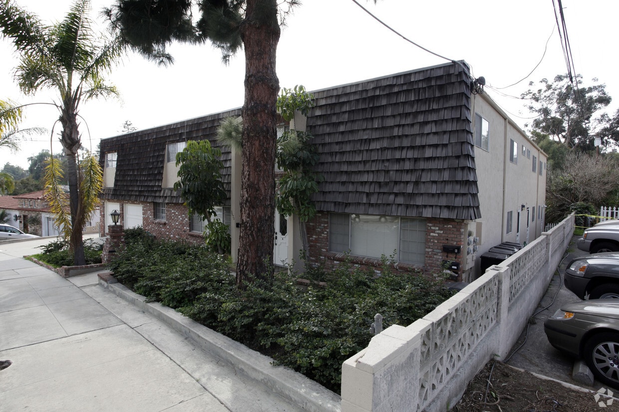 Building Photo - 3670 Reynard Way