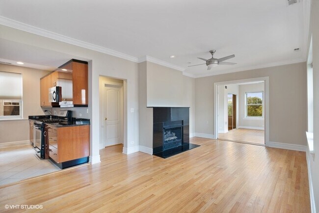 LIving / Kitchen - 3145 W Palmer Blvd
