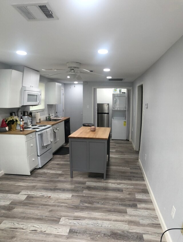 Renovated completely - 208 E Magnolia St