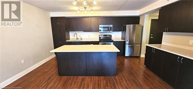 Building Photo - 776 Laurelwood Dr