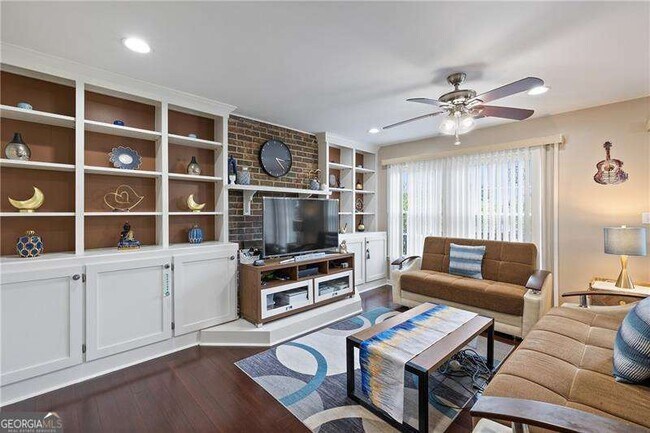 Foto del edificio - 2674 Farmstead Rd