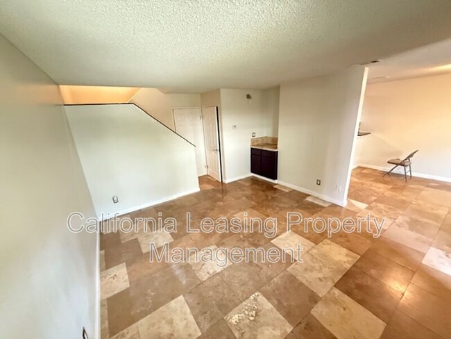 Foto del edificio - 10141 Arleta Ave