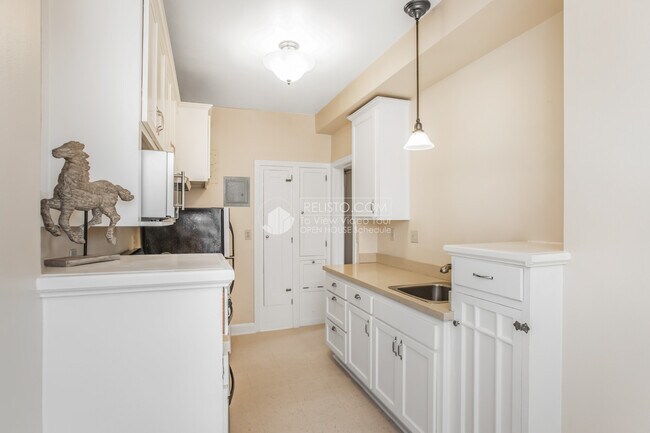 Foto del edificio - 1800 Madison St