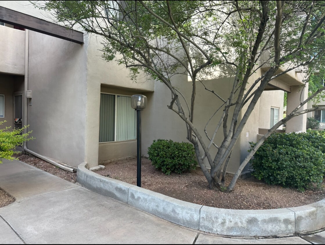 Photo - 11260 N 92nd St (Scottsdale, AZ)
