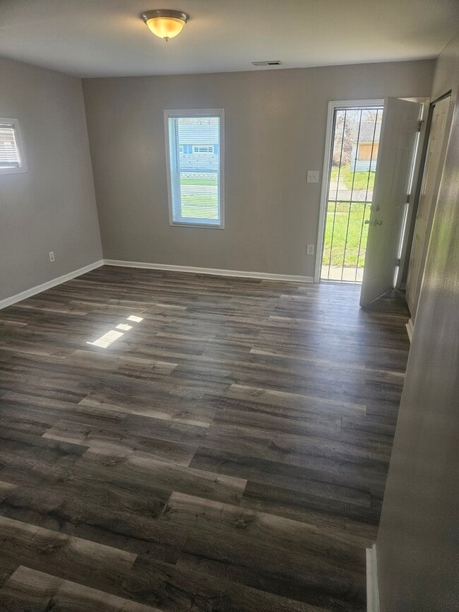 Building Photo - Newly rehabbed home