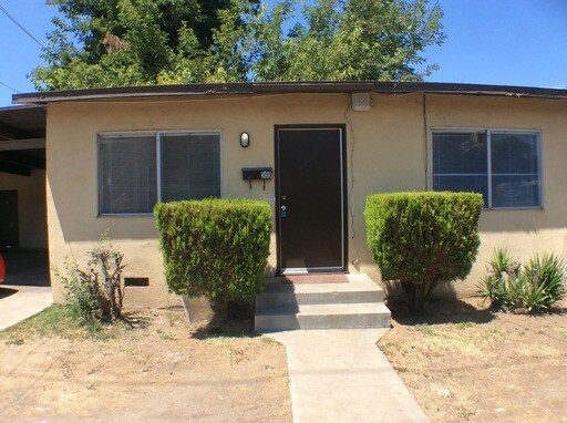 Primary Photo - 300 W Tulare Ave