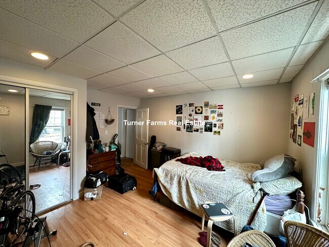 Foto del edificio - 105 Buttonwood St