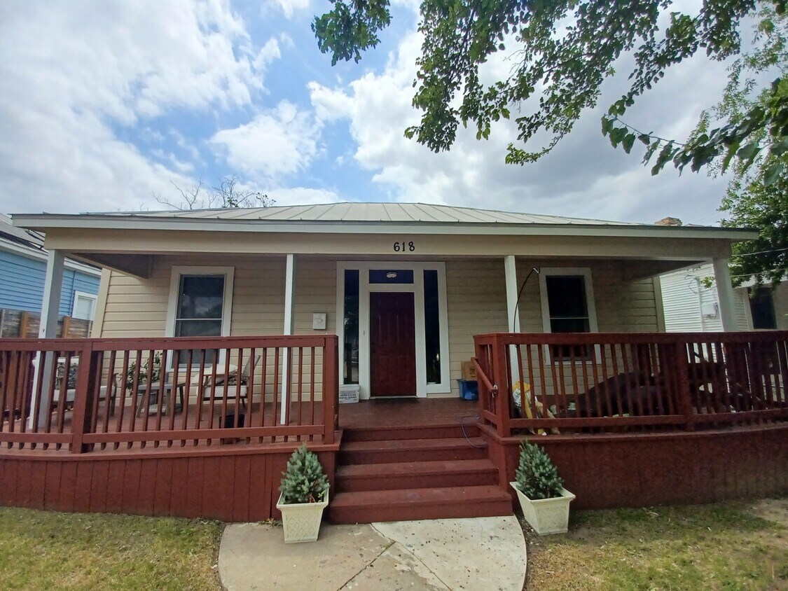 Foto principal - 618 Dawson St